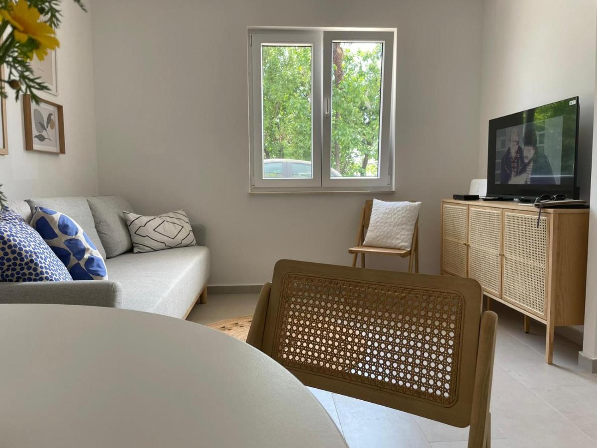 Apartment Sur La Plage Podstrana Bagian luar foto