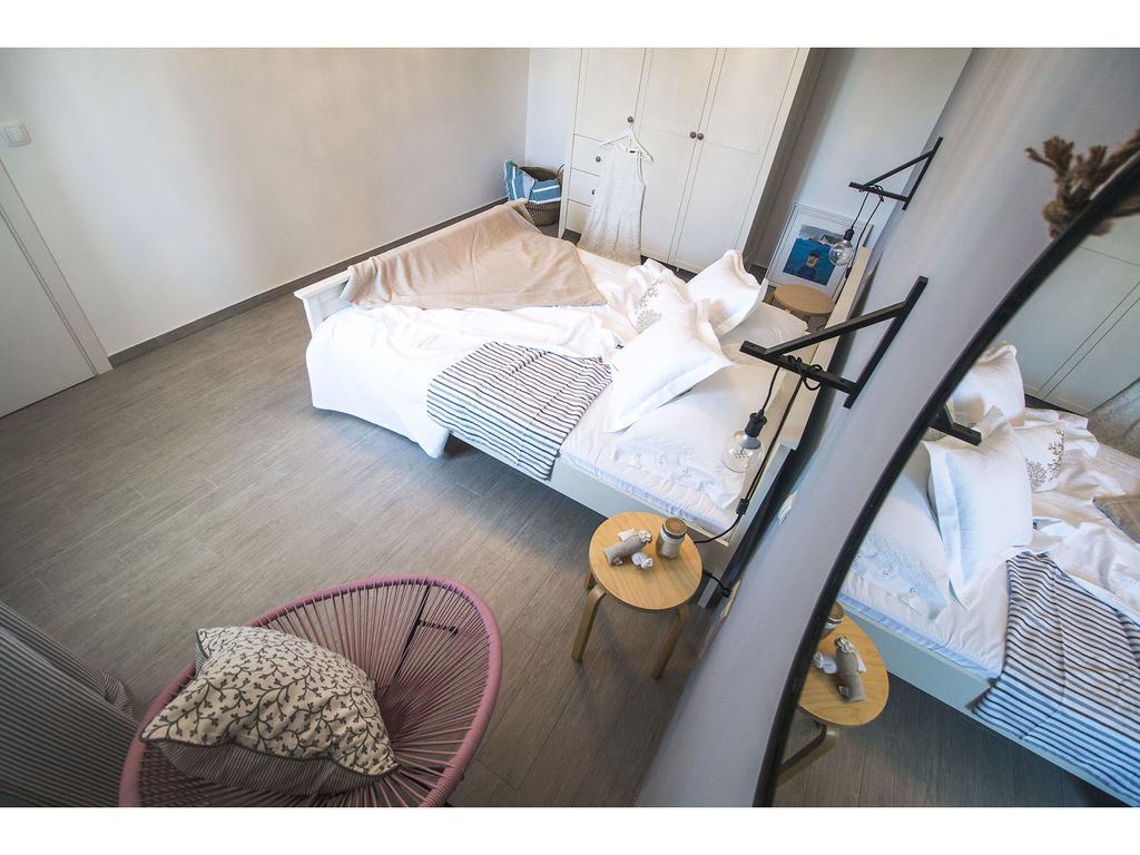 Apartment Sur La Plage Podstrana Bagian luar foto