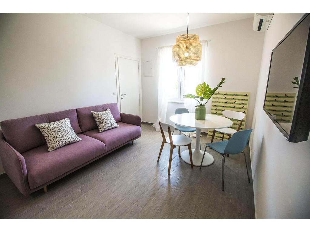 Apartment Sur La Plage Podstrana Bagian luar foto